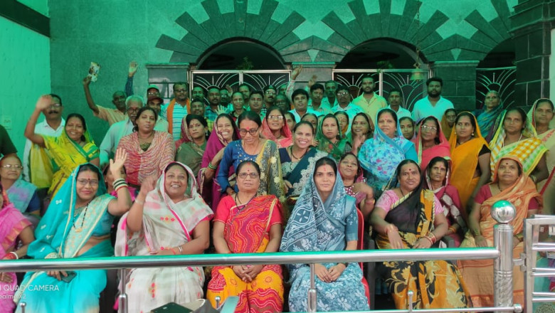 कृष्ण जन्माष्टमी मनाने जमातपारा में बैठक संपन्न विजय यादव व संतोषी यादव बने आयोजन समिति के अध्यक्ष