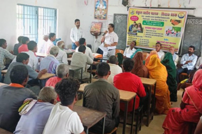 जनसम्पर्क अधिकारी ने पालक-शिक्षकों को महत्वपूर्ण टिप्स दिये