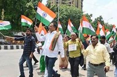 हर घर तिरंगा अभियान के तहत तिरंगा यात्रा ...