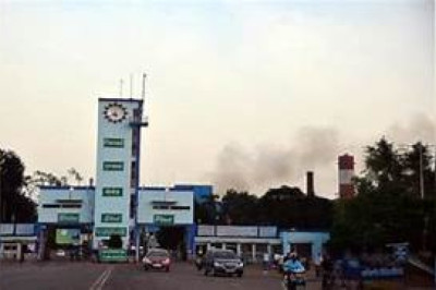 भिलाई स्टील प्लांट में हादसा : सड़क किनारे लगे पोल से टकराकर कर्मचारी की मौत...