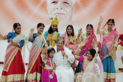 भिलाई 26 अगस्त 2024 प्रजापिता ब्रह्माकुमारी ईश्वरीय विश्व विद्यालय द्वारा सेक्टर 7 स्थित पीस ऑडिटोरियम में श्री कृष्ण जन्माष्टमी का पावन पर्व बड़े ही हर्षोल्लास और उमंग उत्साह के साथ मनाया गया।