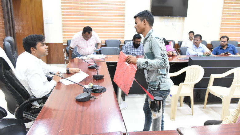 अपर कलेक्टर ने जनदर्शन में सुनी जनसामान्य की समस्याएं एवं शिकायतें जनदर्शन में आज 103 आवेदन प्राप्त हुए