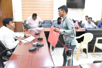 अपर कलेक्टर ने जनदर्शन में सुनी जनसामान्य की समस्याएं एवं शिकायतें जनदर्शन में आज 103 आवेदन प्राप्त हुए