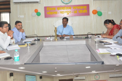 कलेक्टर जनदर्शन में 8 आवेदन प्राप्त हुए कलेक्टर ने आमजनों की समस्याओं का गंभीरता पूर्वक निराकरण करने के दिये निर्देश