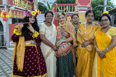 नंद उत्सव 2024 विश्व ब्राह्मण महिला मंडल द्वारा संपन्न  नन्हे बच्चों ने उठाया दही लूट का आनंद