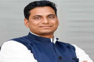 Chhattisgarh: विधायक देवेंद्र यादव को जेल या‌ बेल आज फिर हुई सुनवाई.....  देवेंद्र यादव के परिजनों से मिले पूर्व सीएम भूपेश बघेल...