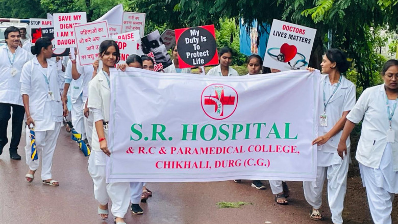 एस आर हॉस्पिटल एवं पैरामेडीकल कालेज द्वारा आर जे मेडीकल कालेज कलकत्ता में हुई घटना के विरोध में दिया गया महामहिम राष्ट्रपति के नाम ज्ञापन