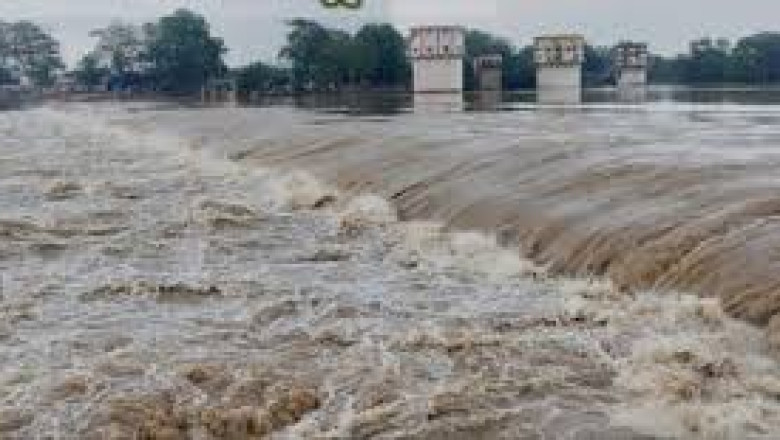 शिवनाथ नदी में 2 लाख 4 हजार 346 क्यूसेक जल प्रवाह - बाढ़ की स्थिति से निपटने प्रशासन अलर्ट