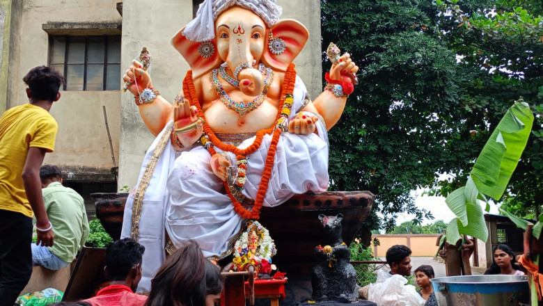 आज तालपुरी पारिजात के गणेश जी का विसर्जन