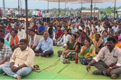 पुरानी पेंशन योजना बहाली, नियमितीकरण समेत ये हैं मांगे,हड़ताल में बैठे नगरीय निकाय के कर्मचारी...