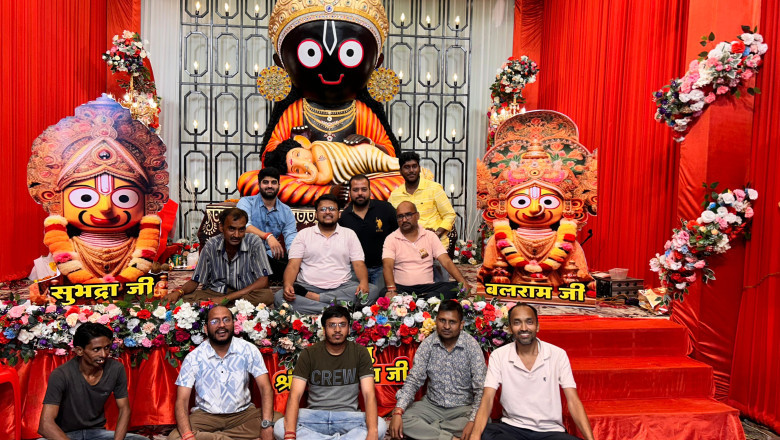 बाल रत्न मंच के पंडाल में पहुंचे कलेक्टर  संजय अग्रवाल एवं एसपी मोहित गर्ग ने  किए जगन्नाथ महाप्रभु के अलौकिक दर्शन