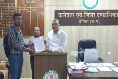 कलेक्टर ने सौपा अनुकम्पा नियुक्ति पत्र