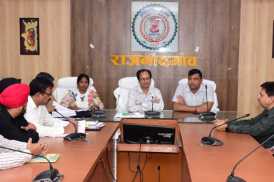 कलेक्टर ने क्वांर नवरात्रि पर्व के संबंध में दुर्गा उत्सव समितियों की ली बैठक