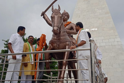 छत्तीसगढ़ न्याय यात्रा के शुभारंभ पर खुज्जी विधायक भोलाराम साहू शामिल हुए...