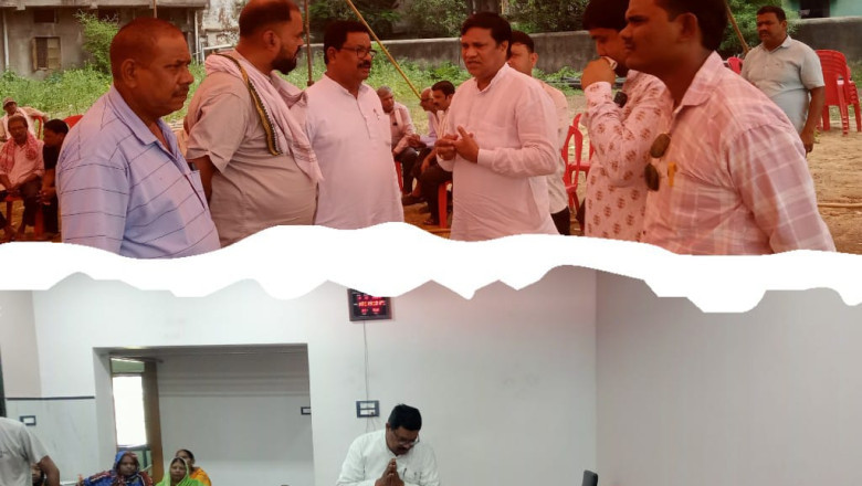 विधायक भोलाराम साहू ने शोकाकुल परिवार से मिले जिलाध्यक्ष के माता को दी श्रद्धांजलि