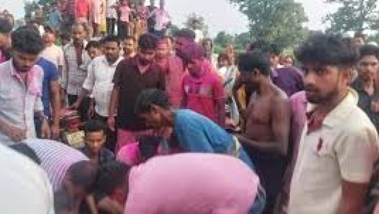 दुर्गा विसर्जन के दौरान तालाब में डूबने से युवक की मौत, जांच में जुटी पुलिस...
