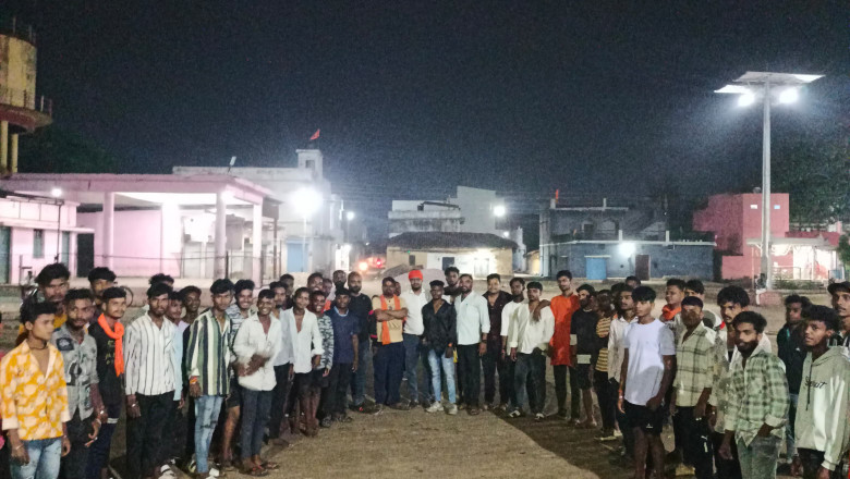 आज जेवरा सिरसा प्रखंड में छत्तीसगढ़ बजरंग दल के जिला सह संयोजक राजा साहू के नेतृत्व में प्रखण्ड के सभी गांव के  बजरंगी भाईयों की बैठक लिया गया.....