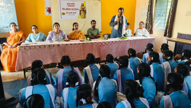 अहिल्याबाई भारतीय संस्कृति की मूर्तिमान प्रतीक थीं- दिलेश्वर उमरे...