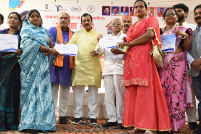 महिलाएं सक्षम होंगी तो वह अपने घर परिवार और समाज को सक्षम बनाएगी- सांसद बघेल