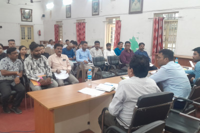 आयुक्त ने ली निगम टी.एल. की बैठक,  कार्यो की किये समीक्षा