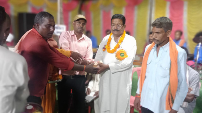 दैहान मे धूमधाम से मनाया गया शरद पूर्णिमा,विधायक भोलाराम साहू को ग्रामीणों ने किया सम्मानित...