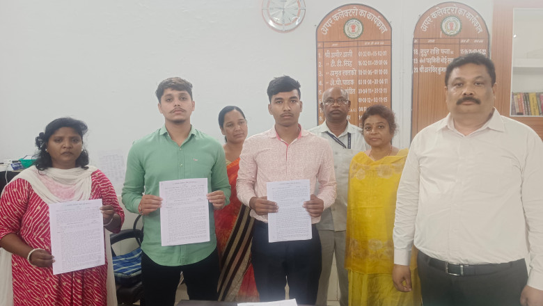 मधुबाला यादव, हिमांशु यादव और अभय राज भगत को भृत्य के पद पर मिली अनुकम्पा नियुक्ति-कलेक्टर ने जारी किया नियुक्ति आदेश...