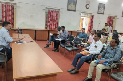 फटाका व्यवसायियों की मांग पर महापौर एवं आयुक्त ने अस्थाई भूखण्ड शुल्क वृद्धि मे की कमी...