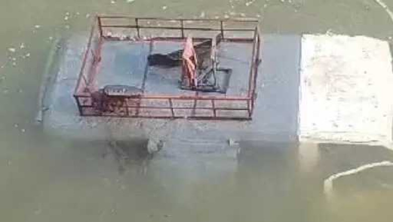 नहर में गिरी स्कूल गाड़ी, सवार थे 18 बच्चे...
