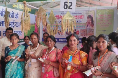 राष्ट्रीय कृषि मेला में राजनांदगांव की महिला कृषक हित समूह का आर्गेनिक फूड प्लाजा बना आकर्षण का केन्द्र...