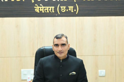 कलेक्टर ने पटाखा विक्रेताओं से आग्रह किया कि कम उम्र के बच्चों को सीधे पटाखा न बेचें,अभिभावकों की उपस्थित में पटाखा दें