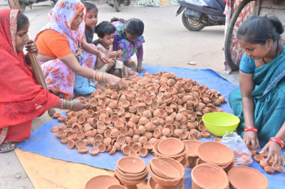 किसी प्रकार की कर की वसूली नहीं की जाएगी ग्रामीण अंचल के बने दियो पर...