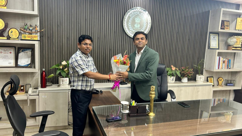 बजरंग कुमार दुबे ने जिला पंचायत दुर्ग के मुख्य कार्यपालन अधिकारी का पदभार ग्रहण किया...