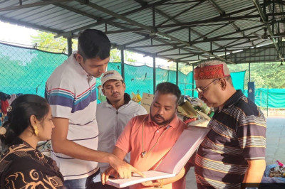 आयुक्त ने किया एसएलआरएम सेंटर का निरीक्षण कर कचरों के निष्पादन प्रक्रिया में तेजी लाने दिए निर्देश: