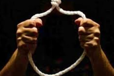 भिलाई ब्रेकिंग : पत्नी के थाने जाने पर पति ने की आत्महत्या, पति तलाक के बदले पत्नी से मांग रहा था एक लाख रुपये, जांच में जुटी पुलिस...