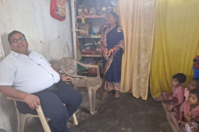 कलेक्टर ने उप स्वास्थ्य केंद्र व आंगनबाड़ी का किया निरीक्षण, अधिकारियों को दिए निर्देश...