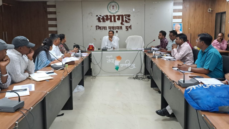 सीईओ ने की मनरेगा एवं एसबीएम की समीक्षा