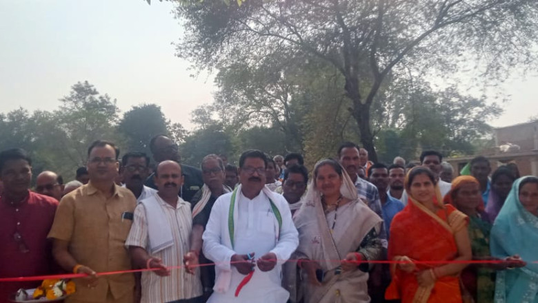 कल्लुटोला  में  विधायक  भोलाराम साहू  ने विभिन्न विकास कार्यों का किए लोकार्पण