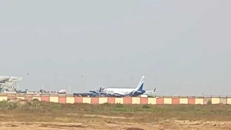 माना पुलिस की हिरासत में यात्री, Indigo फ्लाइट में बम का मामला...