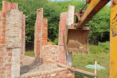 निगम भिलाई के जवाहर नगर क्षेत्र में अवैध अतिक्रमण पर बड़ी कार्यवाही।