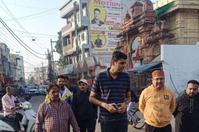 कमिश्नर ने मठ पारा में सुलभ शौचालय की सफाई व्यवस्था का किया निरीक्षण, सफाई व्यवस्था संतोषजनक न मिलने पर जताई नाराजगी,दोनो ठेका निरस्त करने के दिए निर्देश...