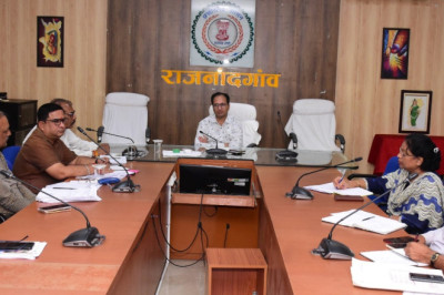 शत-प्रतिशत बच्चों का बनाएं अपार आईडी कलेक्टर,  कलेक्टर ने ली शिक्षा विभाग के अधिकारियों की बैठक