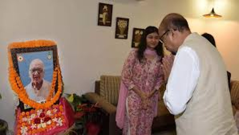 राज्यपाल रमेन डेका ने रिटायर्ड विंग कमांडर एमबी ओझा के निधन पर दी श्रद्धांजलि...