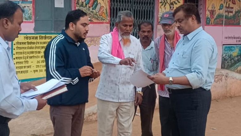 आब्जर्वर सी एल मार्कण्डेय ने मतदान केंद्रों का किया निरीक्षण...