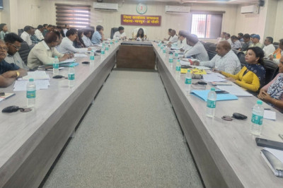 निर्माण कार्यों में गुणवत्ता, समय सीमा का विशेष ध्यान रखने के निर्देश...