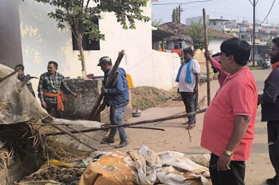 कलेक्टर टीएल के शिकायत पर नगर निगम ने बघेरा में की कार्रवाही,नोटिस का असर नहीं,नाली के ऊपर से हटाया अतिक्रमण:
