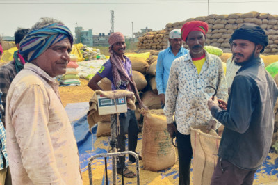 ज़िले के धान उपार्जन केंद्रों में अब तक 16252 किसानों ने  बेचा 86093 मेट्रिक टन धान