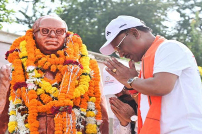 रायपुर में निकली संविधान पदयात्रा : सीएम साय ने कांग्रेस पर साधा निशाना, कहा अपने स्वार्थ के लिए कांग्रेस ने संविधान के साथ किया खिलवाड़