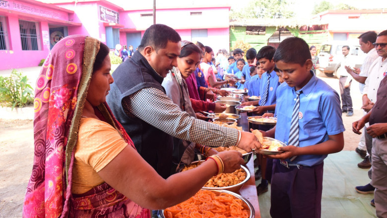 राज्य सरकार के गठन के एक वर्ष पूर्ण होने पर उप जेल डोंगरगढ़ में विभिन्न गतिविधियों का हो रहा आयोजन...