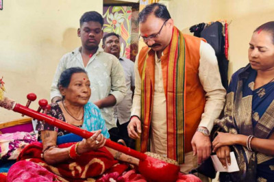 मुख्यमंत्री विष्णुदेव साय ने दिए हैं निर्देश पद्मविभूषण तीजन बाई से मिलने पहुंचे मंत्री श्याम बिहारी जायसवाल...