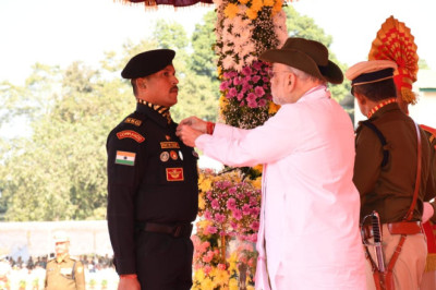 गृहमंत्री अमित शाह के हाथों गैलेंट्री अवॉर्ड वीरता पदक से सम्मानित हुए रोहित कुमार ठाकुर...